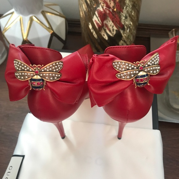 Gucci Queen Margaret Pointed Toe Ankle Strap Pumps - Picture 2 of 8